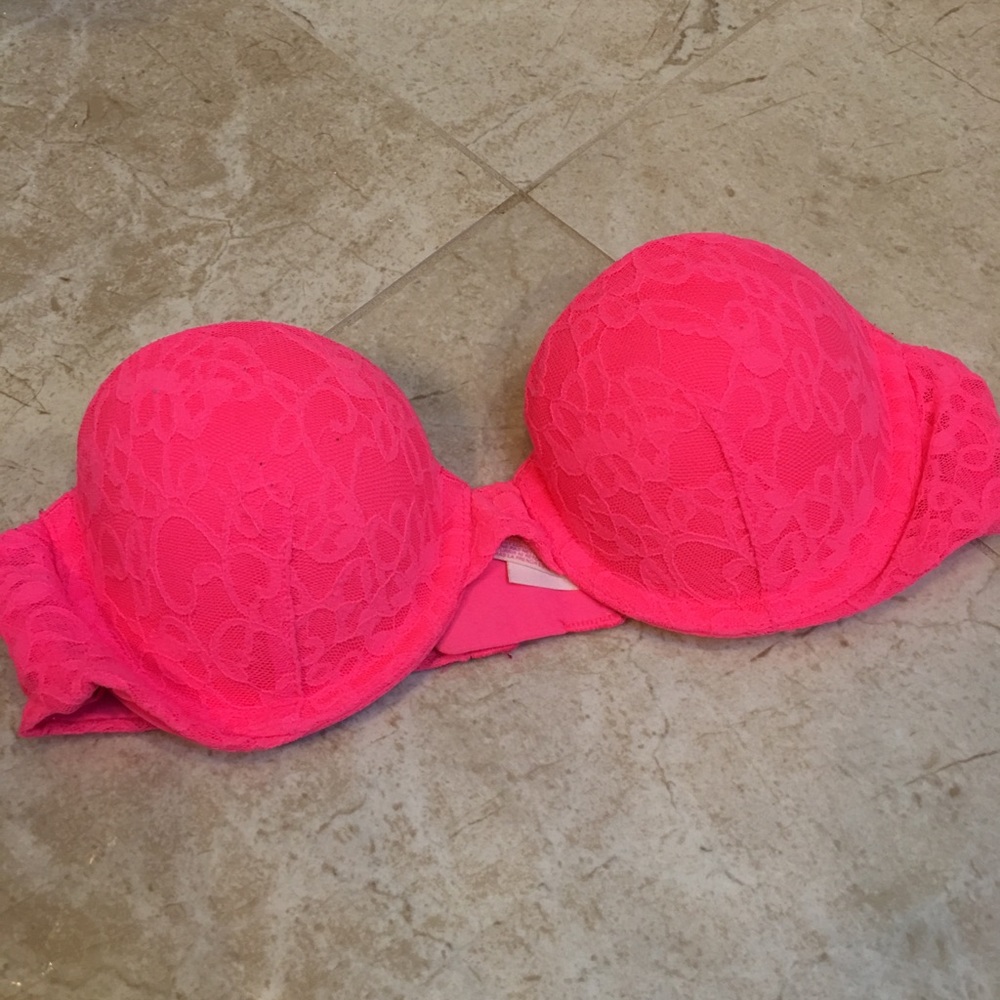 Victoria’s Secret Strapless Pink Bra